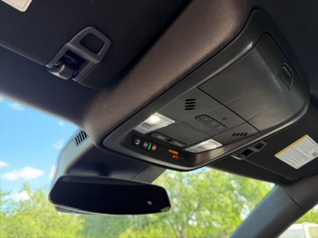 2025 Cadillac XT4 FWD Premium Luxury