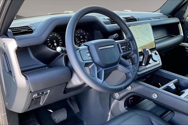 2026 Land Rover Defender P400 X-Dynamic SE