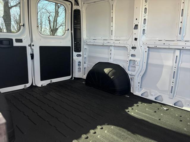 2026 Ram ProMaster Cargo Van Tradesman Low Roof 118" WB w/Pass Seat