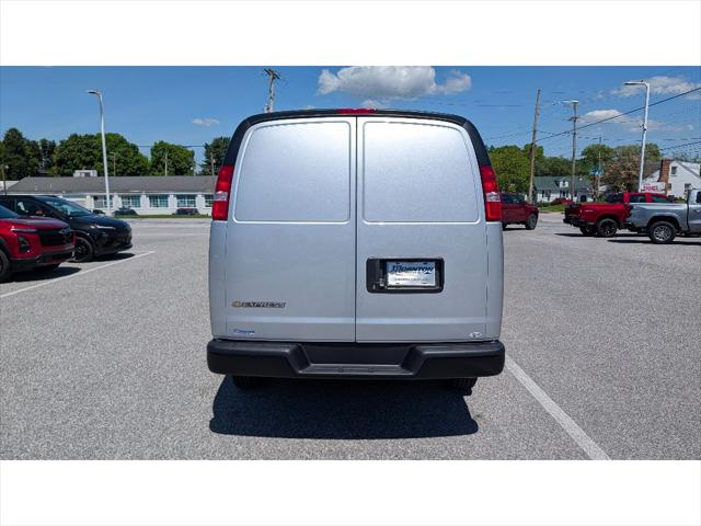 2026 Chevrolet Express Cargo Van 2500 Regular Wheelbase, WT, RWD