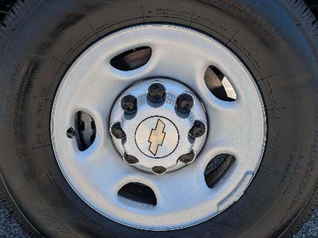 2026 Chevrolet Express Cargo Van 2500 Regular Wheelbase, WT, RWD