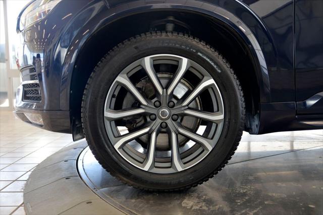 2017 Volvo XC90 T6 Momentum