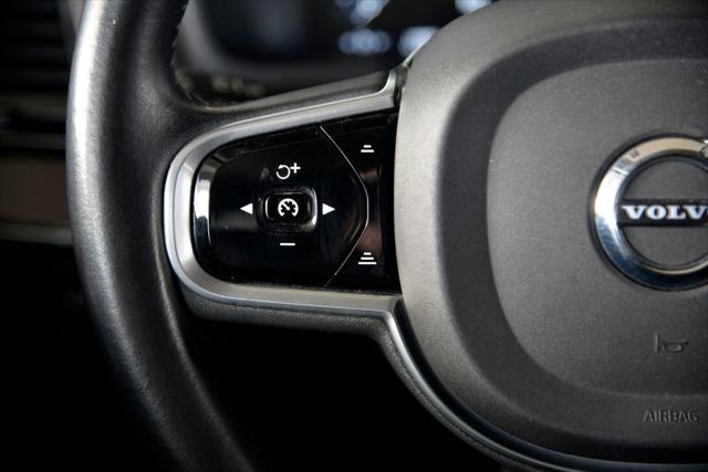 2017 Volvo XC90 T6 Momentum