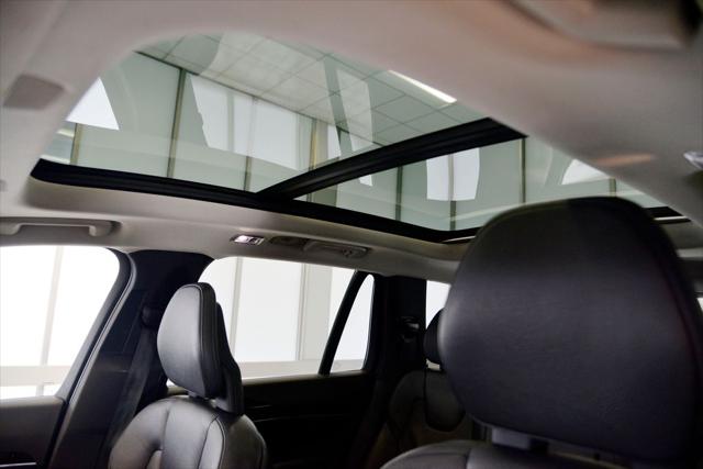 2017 Volvo XC90 T6 Momentum
