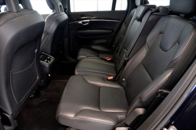 2017 Volvo XC90 T6 Momentum