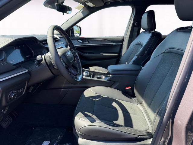 2026 Jeep Grand Cherokee L Altitude 4x4