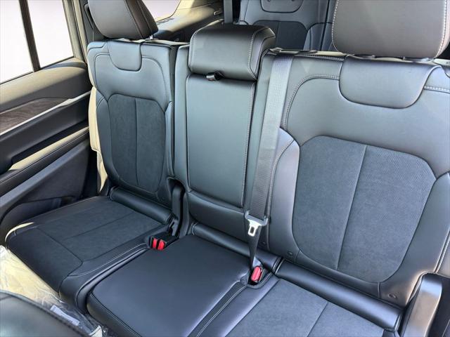 2026 Jeep Grand Cherokee L Altitude 4x4