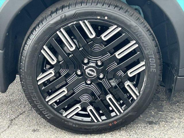 2026 Nissan LEAF PLATINUM+