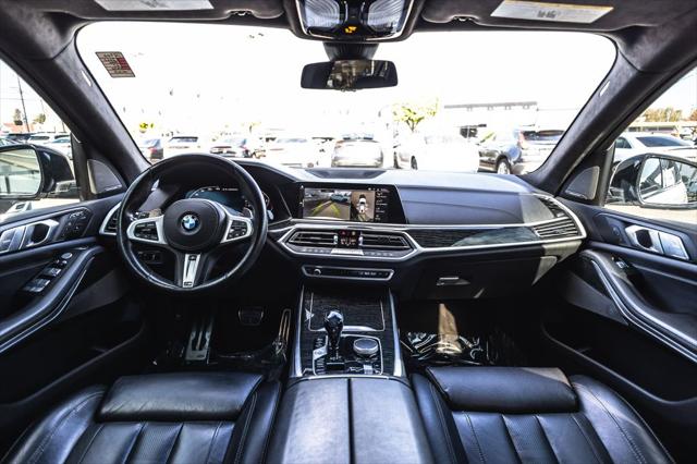 2022 BMW X7 M50i