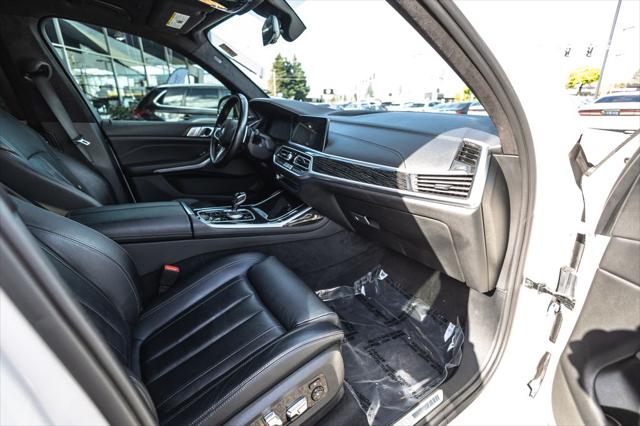 2022 BMW X7 M50i
