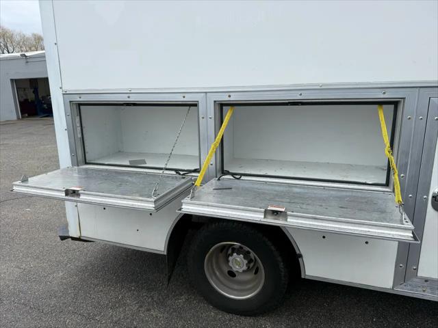 2016 Chevrolet Express Cutaway 3500