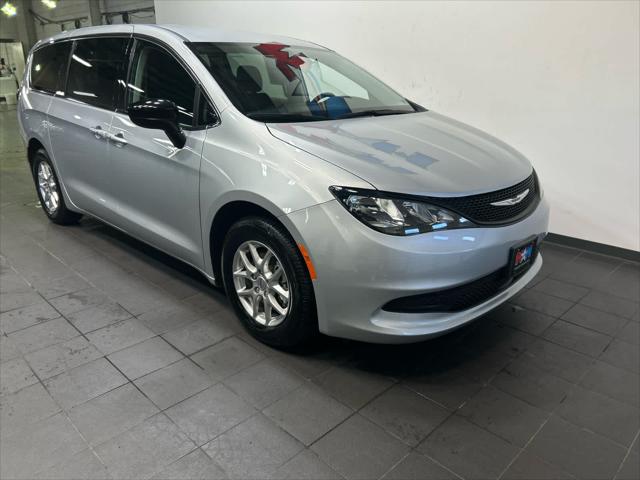2024 Chrysler Voyager LX