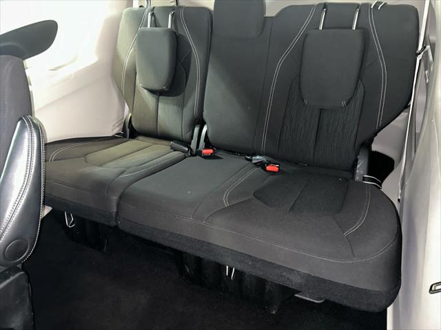 2024 Chrysler Voyager LX