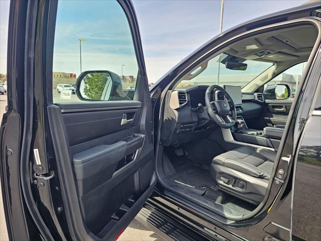 2023 Toyota Sequoia SR5