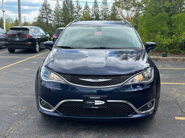 2017 Chrysler Pacifica Touring-L Plus