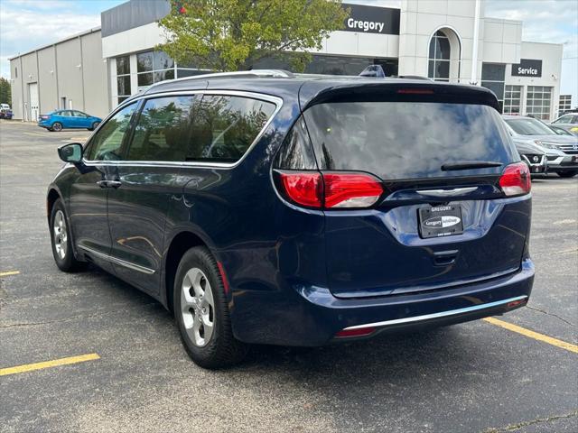 2017 Chrysler Pacifica Touring-L Plus