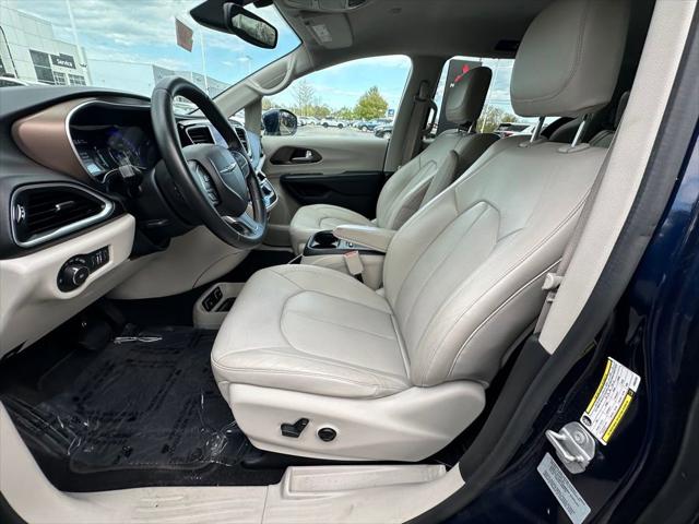 2017 Chrysler Pacifica Touring-L Plus
