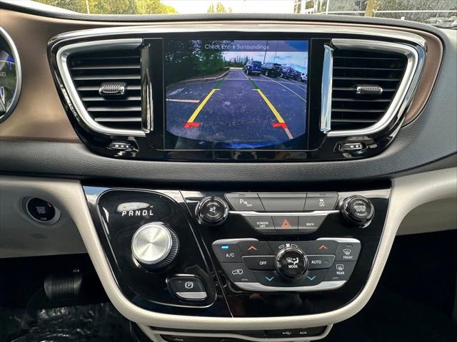 2017 Chrysler Pacifica Touring-L Plus
