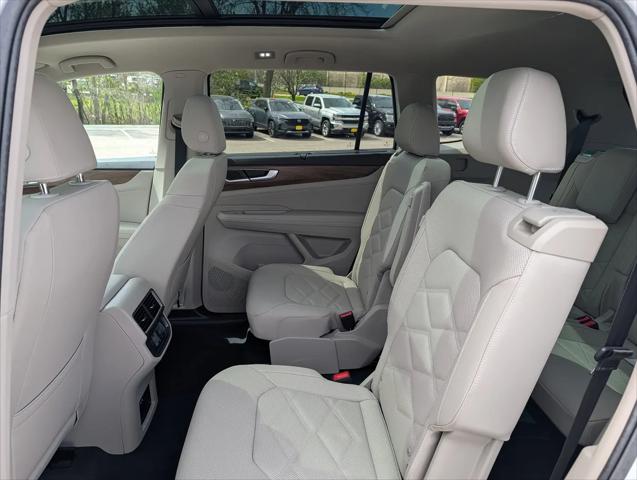 2026 Volkswagen Atlas SE with Technology