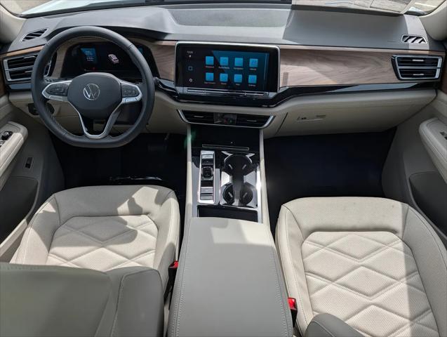 2026 Volkswagen Atlas SE with Technology