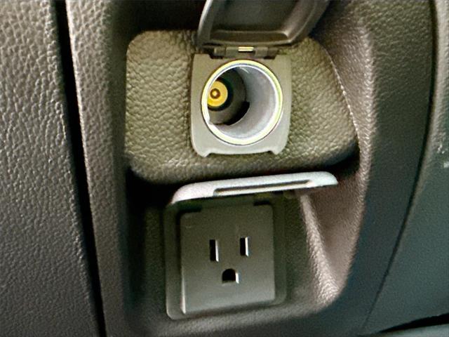 2024 Chevrolet Silverado 6500HD 1WT
