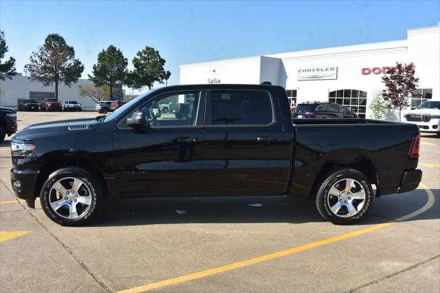 2026 Ram 1500 Express Crew Cab 4x4 5'7" Box