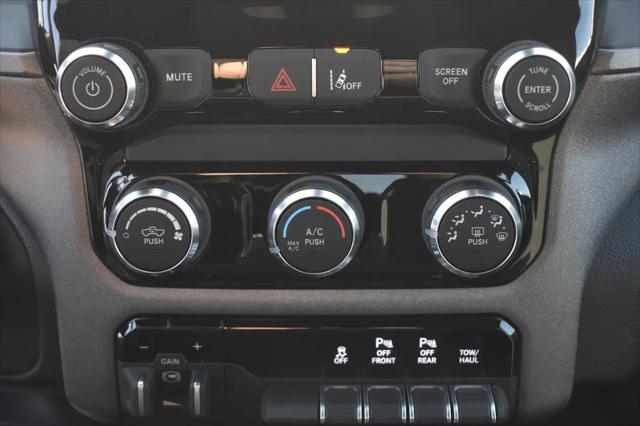 2026 Ram 1500 Express Crew Cab 4x4 5'7" Box