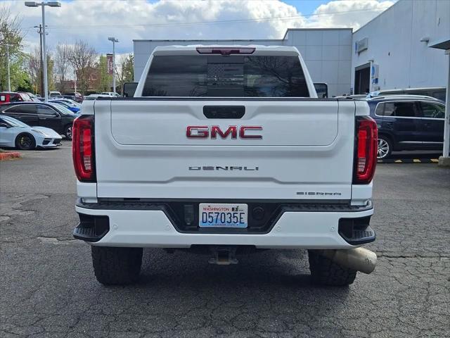 2020 GMC Sierra 2500HD 4WD Crew Cab Standard Bed Denali