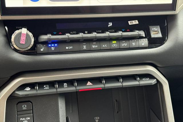 2026 Toyota Tundra Platinum Hybrid CrewMax 5.5' Bed