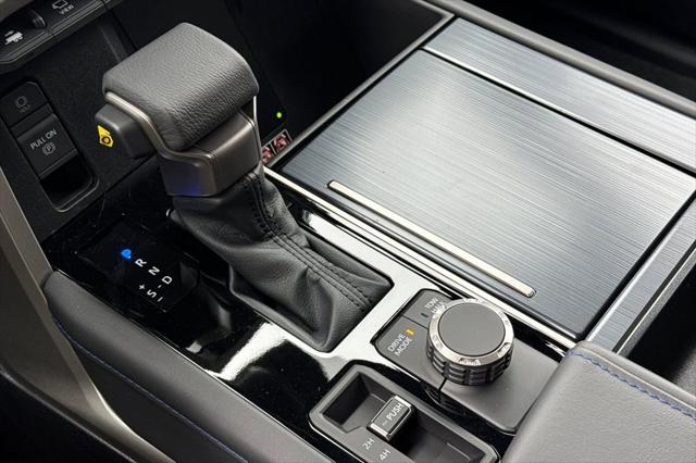 2026 Toyota Tundra Platinum Hybrid CrewMax 5.5' Bed