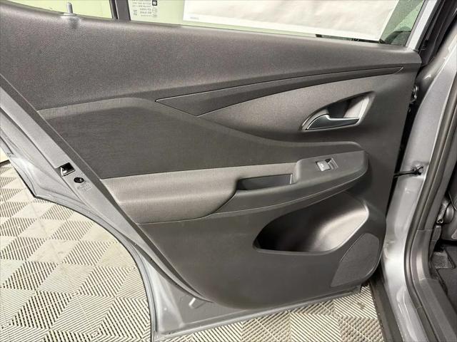 2026 Buick NV Preferred FWD