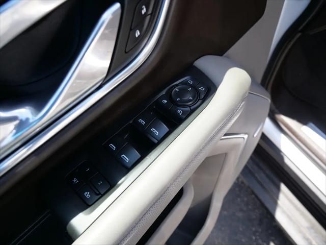 2021 GMC Yukon XL 4WD SLT