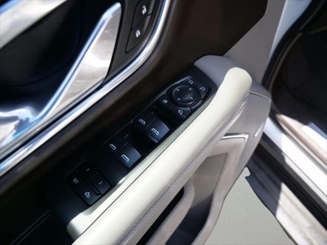 2021 GMC Yukon XL 4WD SLT