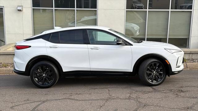 2024 Buick NV Sport Touring FWD