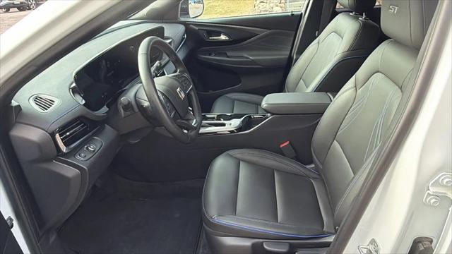 2024 Buick NV Sport Touring FWD