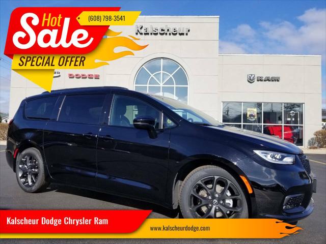 2026 Chrysler Pacifica Select for sale in Cross Plains, WI