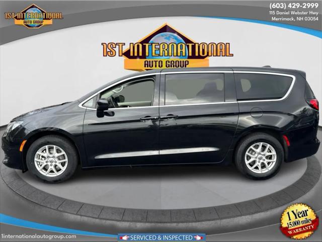2022 Chrysler Voyager LX