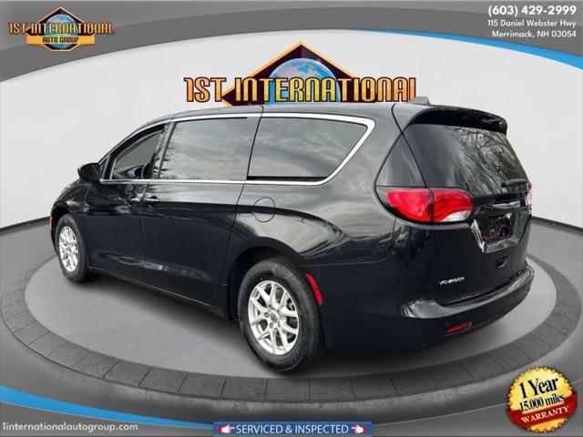 2022 Chrysler Voyager LX