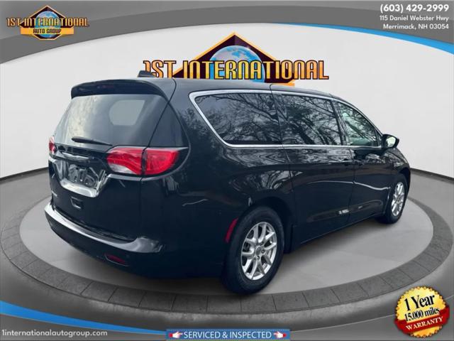 2022 Chrysler Voyager LX