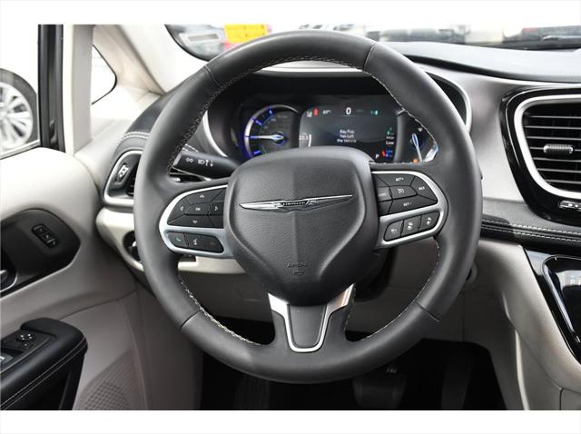 2023 Chrysler Pacifica Hybrid Touring L