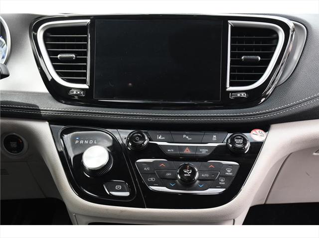 2023 Chrysler Pacifica Hybrid Touring L