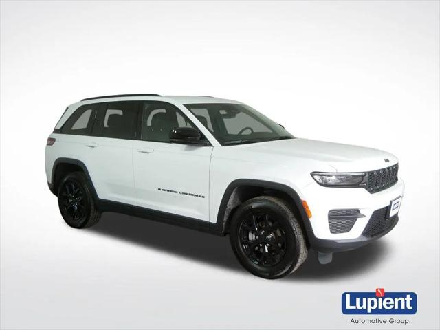 2025 Jeep Grand Cherokee Altitude 4x4 for sale in Golden Valley, MN