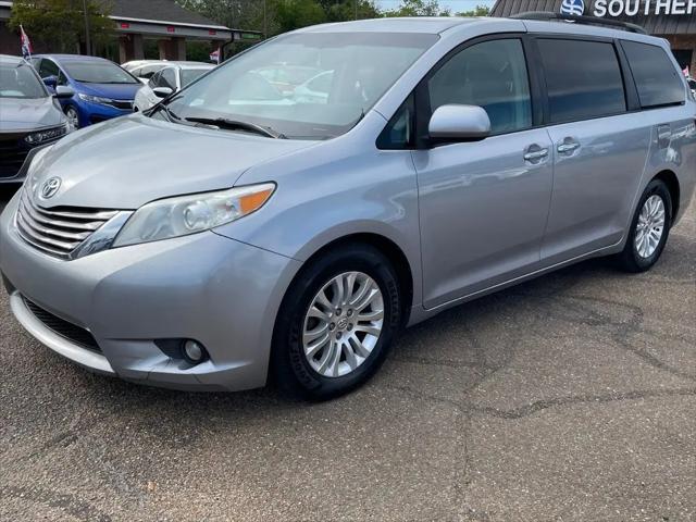 2015 Toyota Sienna XLE 8 Passenger for sale in Pearl, MS