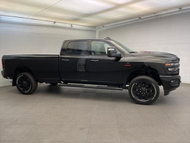 2026 RAM Ram 2500 RAM 2500 BLACK EXPRESS CREW CAB 4X4 8 BOX
