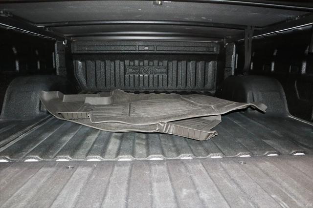 2023 GMC Sierra 1500 4WD Crew Cab Short Box Elevation with 3SB