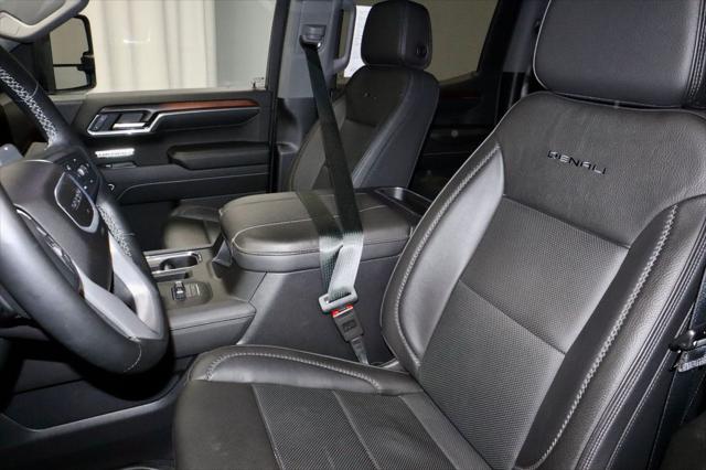 2024 GMC Sierra 1500 4WD Crew Cab Short Box Denali
