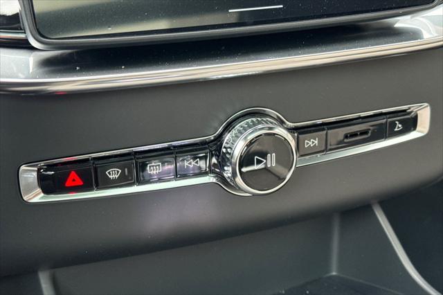2026 Volvo XC90 Plug-In Hybrid Plus, T8 AWD, Electric/Gasoline, Bright, 7 Seats