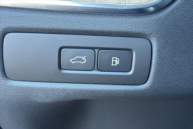 2026 Volvo XC60 Plug-In Hybrid Ultra, T8 AWD Electric/Gasoline, Dark