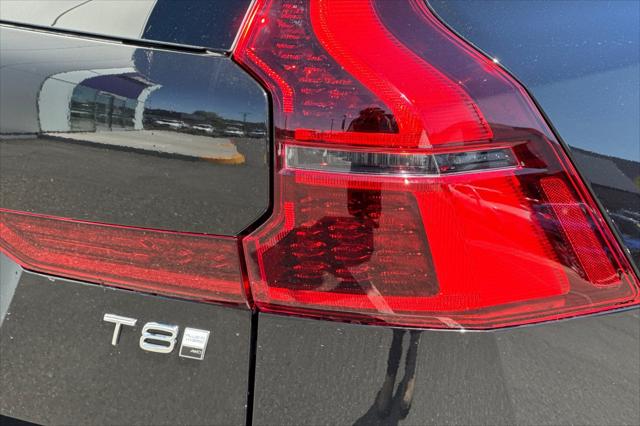 2026 Volvo XC60 Plug-In Hybrid Ultra, T8 AWD Electric/Gasoline, Dark
