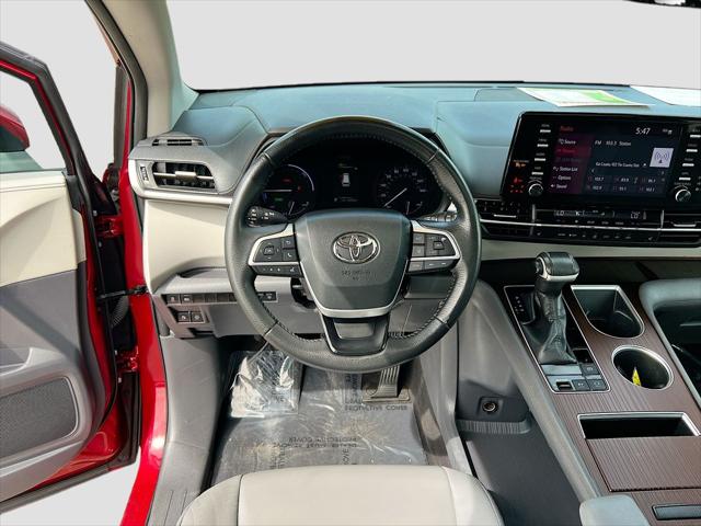 2023 Toyota Sienna XLE
